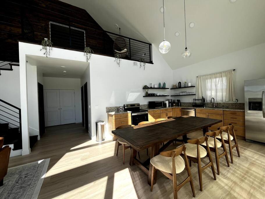 Red Rock Retreat Stunning Floor To Ceiling Views Villa Hatch Dış mekan fotoğraf